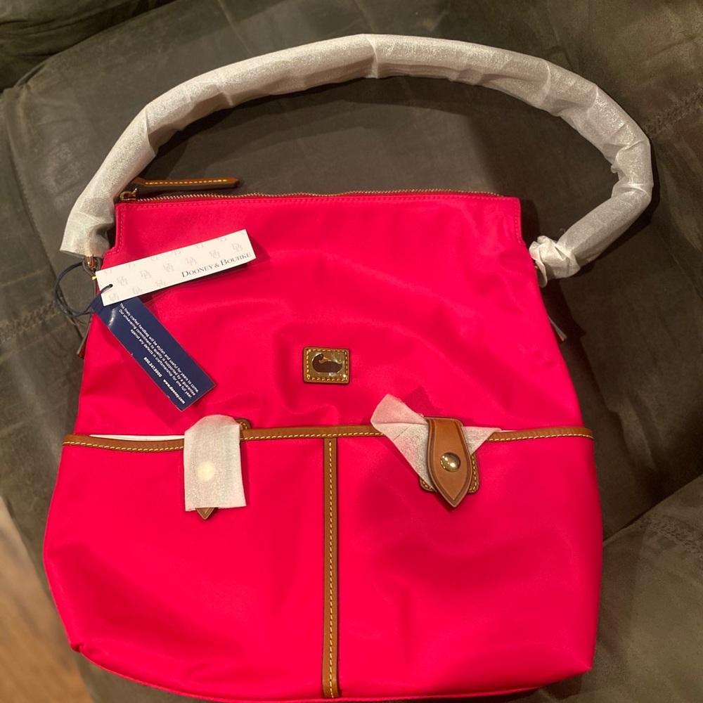 Gorgeous fuchsia bag 🤩 new with tags 🤩